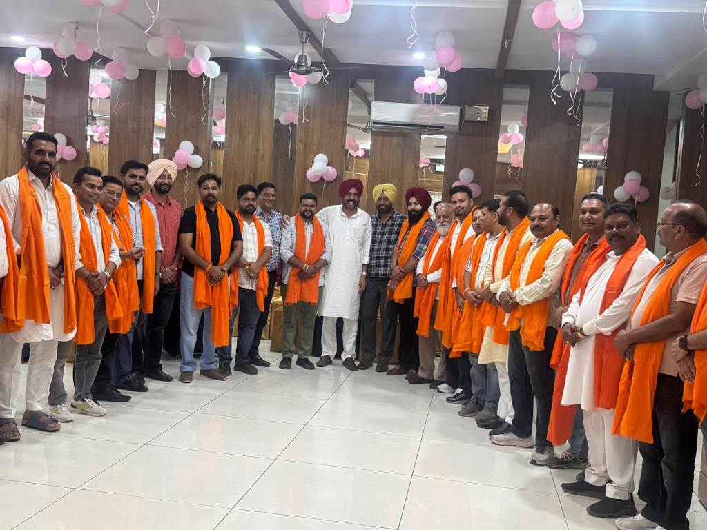Historic victory for BJP in Naya Gaon Municipal Council newly elected team meets Sukhwinder Singh Goldy